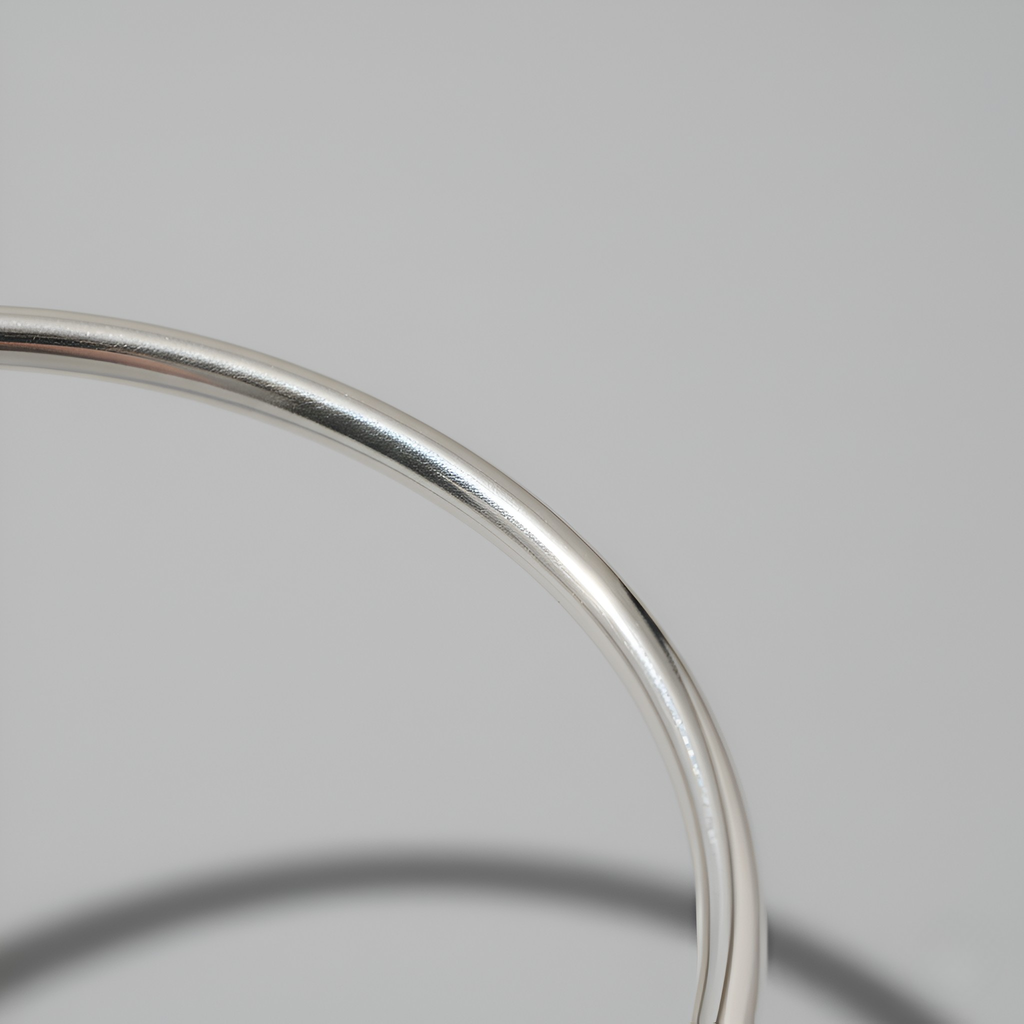 Minimalist Silver Bangle - Oh Rosewood